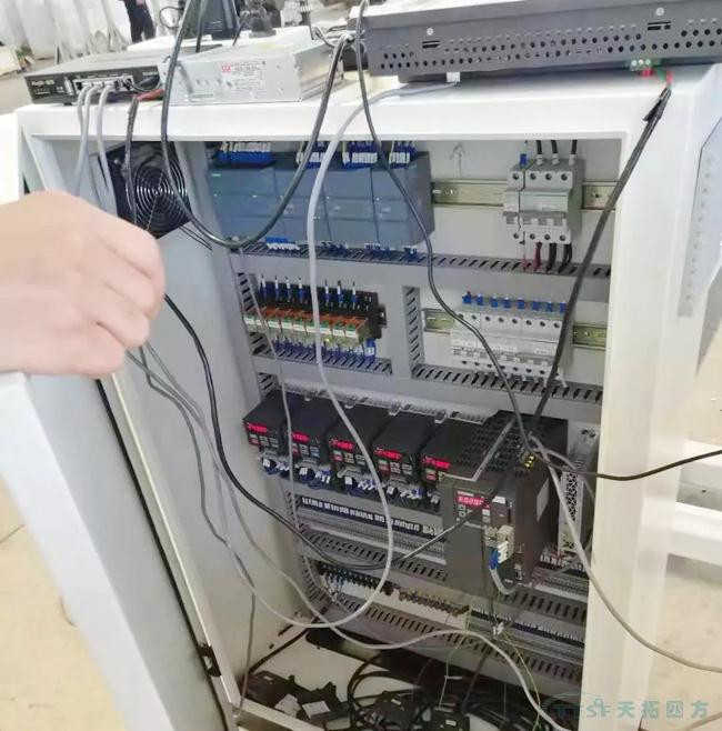 SINAMICS V90 在層壓機中的應用